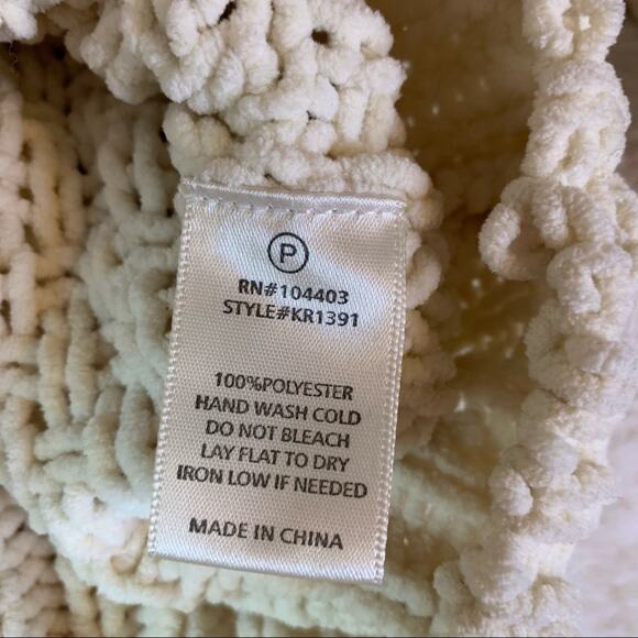 JOA cream ivory chunky cable knit cropped sweater size Small - Picture 11 of 12